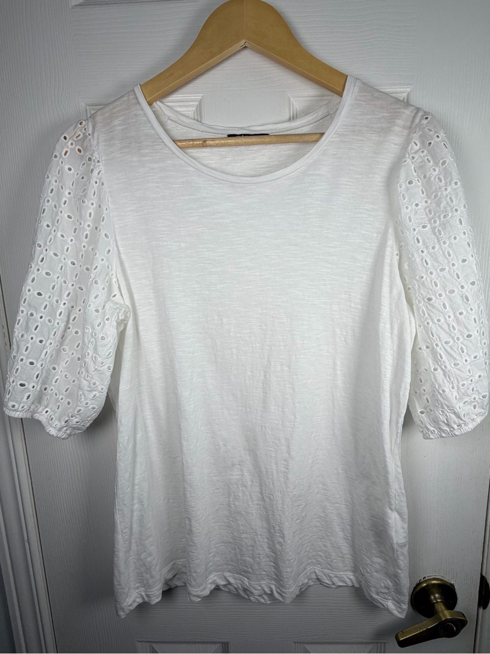 Olsen Hannah White Eyelet Puff Sleeve Tee Women's M/8 Cotton Cottagecore Feminin